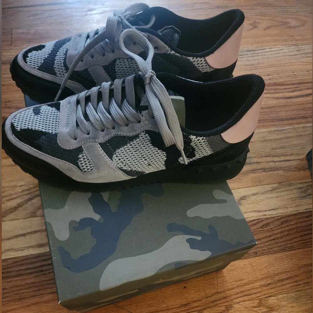 Valentino Rockstud camo sneakers